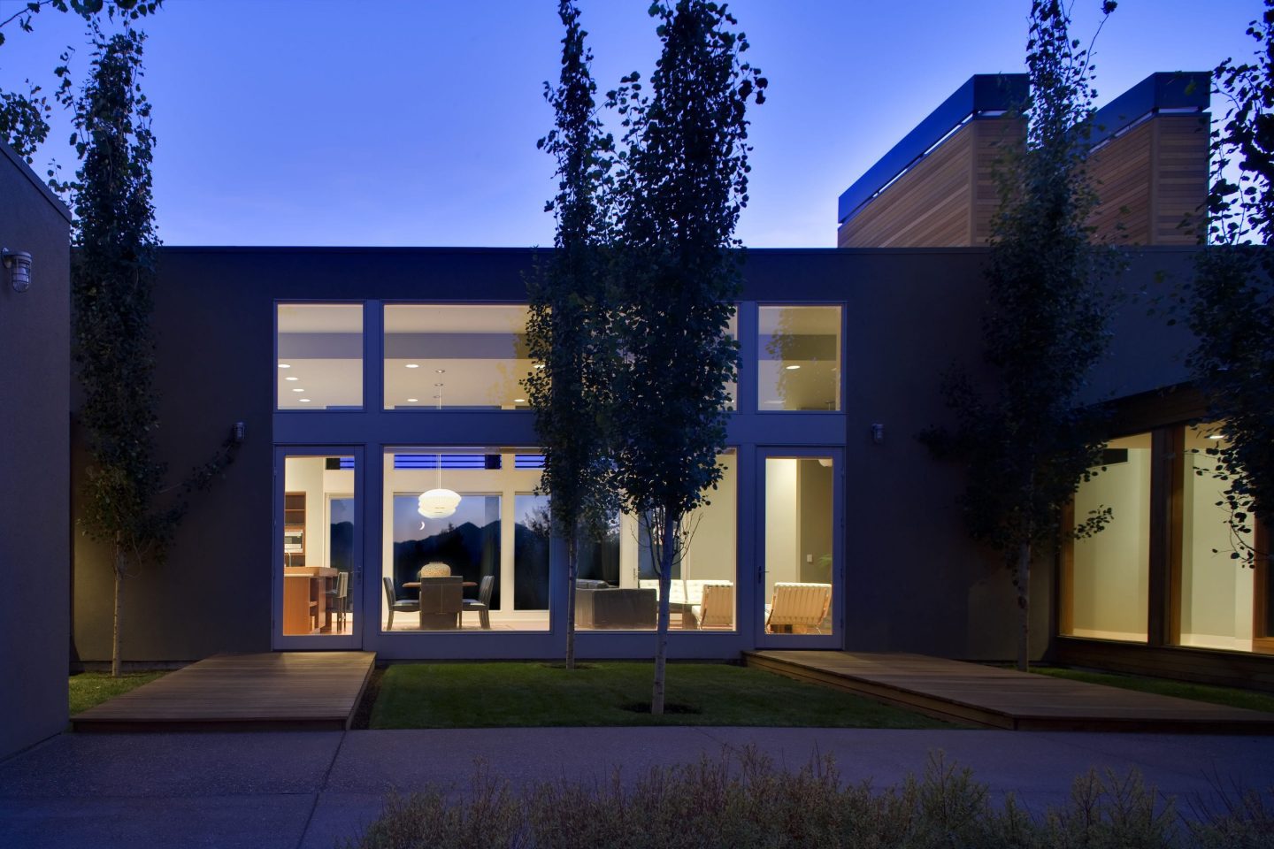Fadjur Lane Residence slideshow image