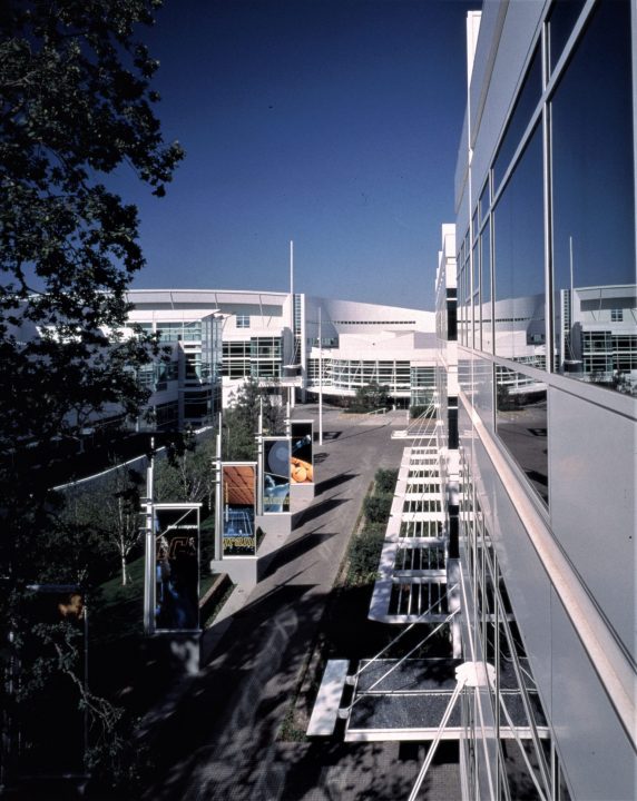 nike world headquarters drake